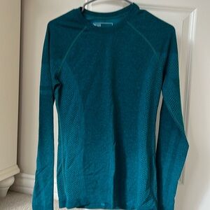 Figs under scrub shirt teal size medium